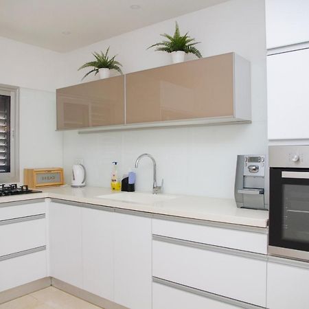 Apartments4You Etsel Bat Yam Bagian luar foto