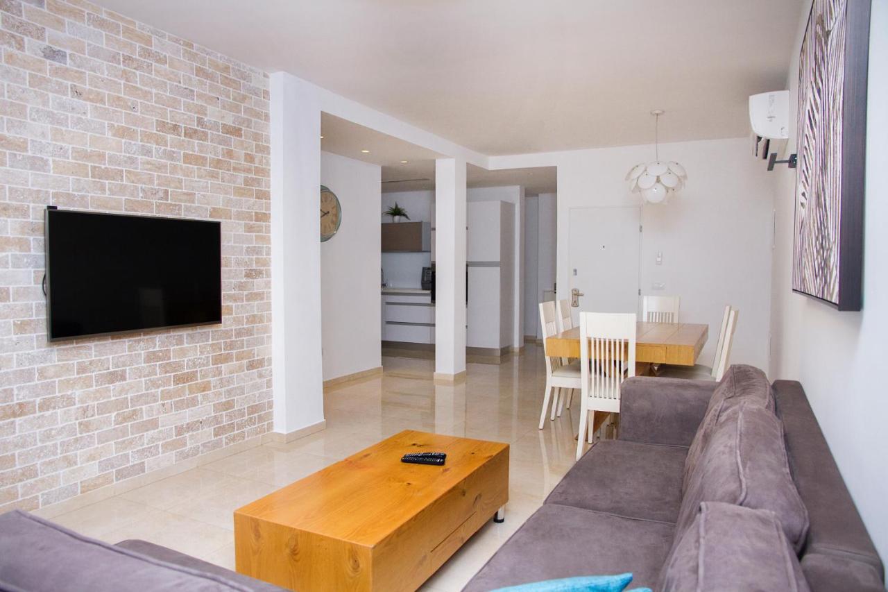 Apartments4You Etsel Bat Yam Bagian luar foto