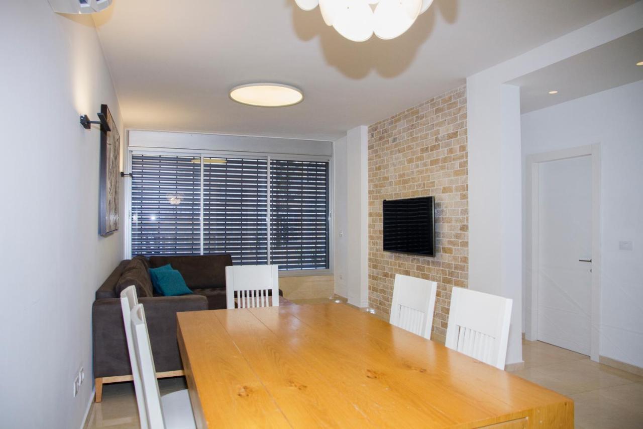 Apartments4You Etsel Bat Yam Bagian luar foto