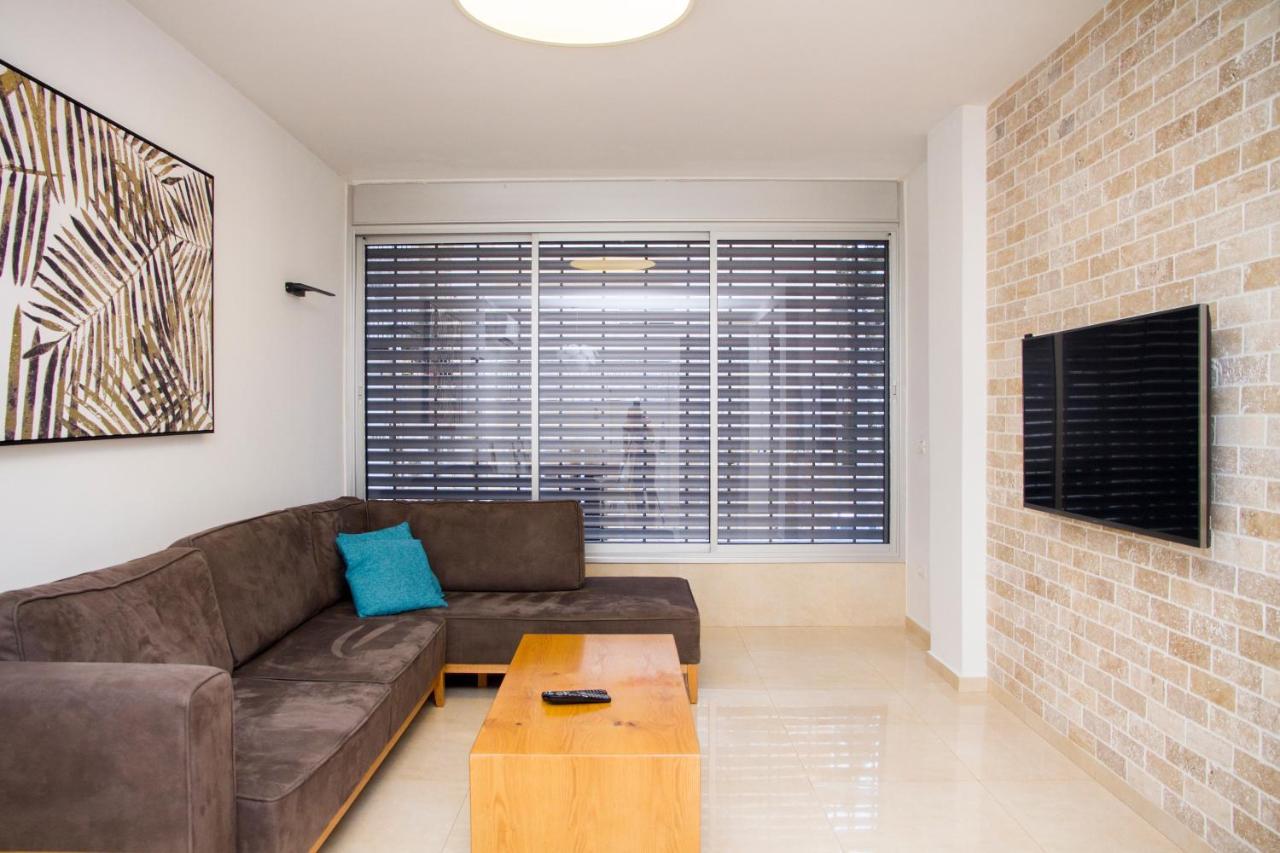 Apartments4You Etsel Bat Yam Bagian luar foto