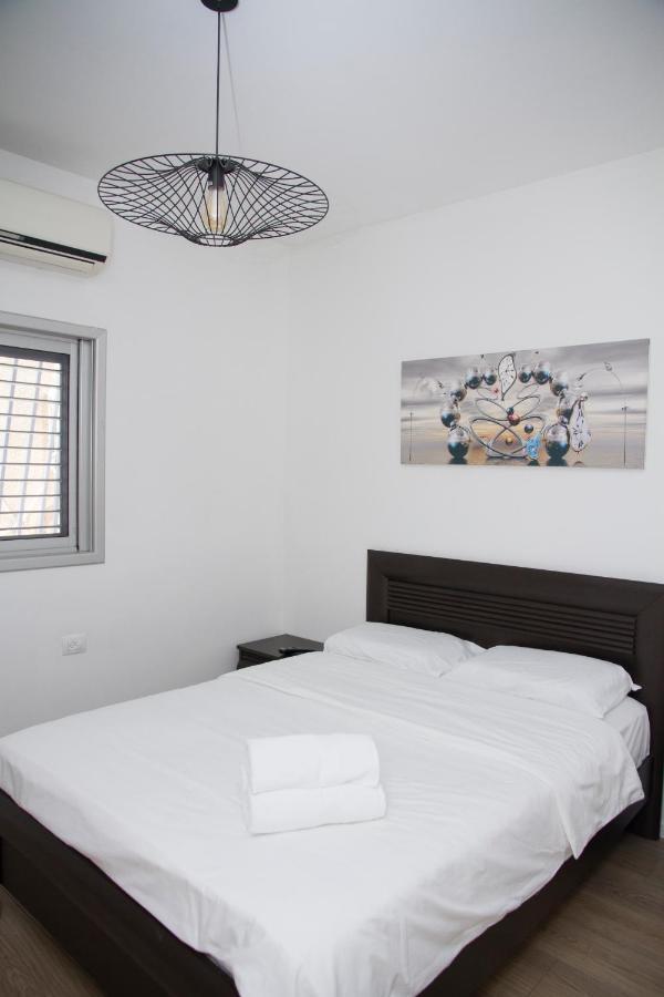 Apartments4You Etsel Bat Yam Bagian luar foto