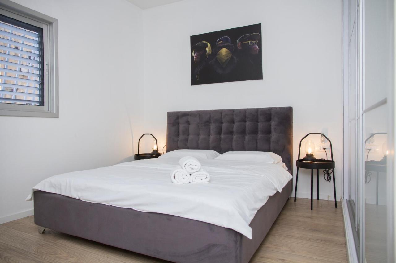 Apartments4You Etsel Bat Yam Bagian luar foto