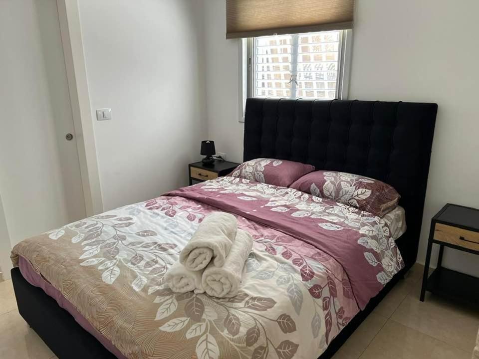 Apartments4You Etsel Bat Yam Bagian luar foto